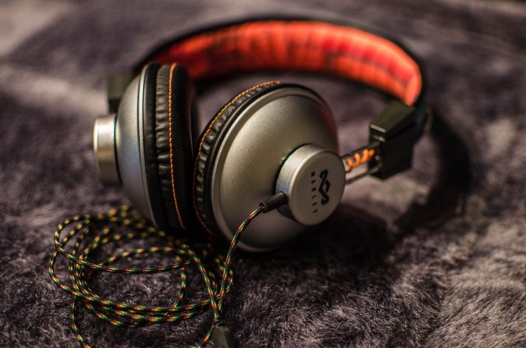 music-technology-gadget-ear-dj-audio-681402-pxhere.com